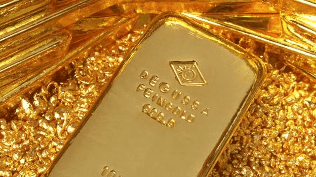 ما هي العلاقة بين سعر الفائدة وسعر الذهب؟
